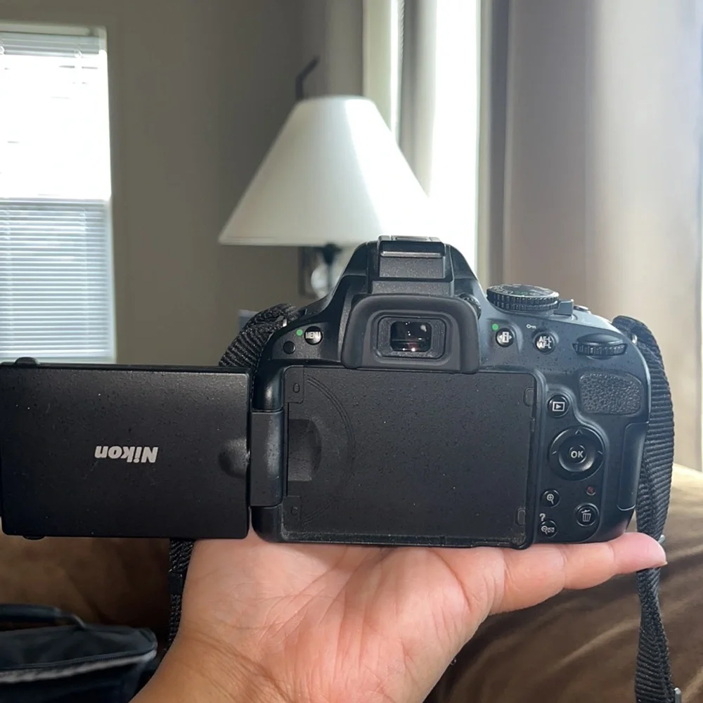 Nikon D5100 Digital Bundle